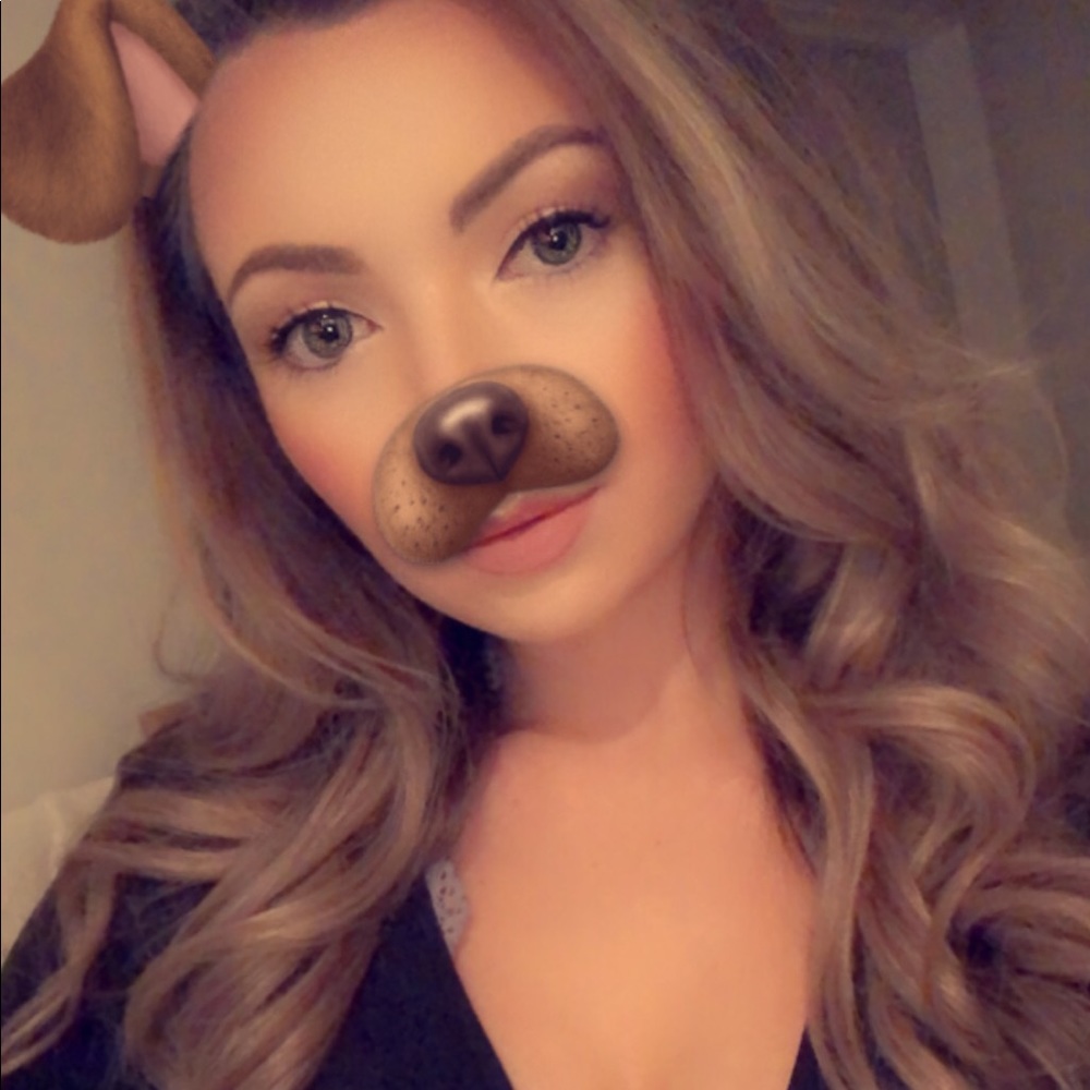 Meet your Posher, Stephanie
